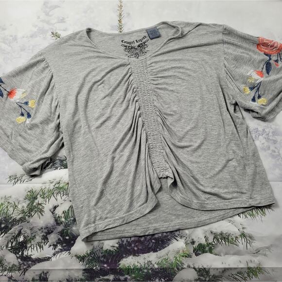 Cowgirl Legend Ruched Boho Embroidered Gray Bell Sleeve Top size Large - Picture 5 of 10